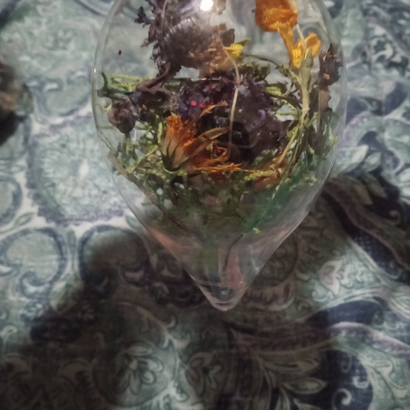 Teardrop shaped angel orb - Picture 6 of 6